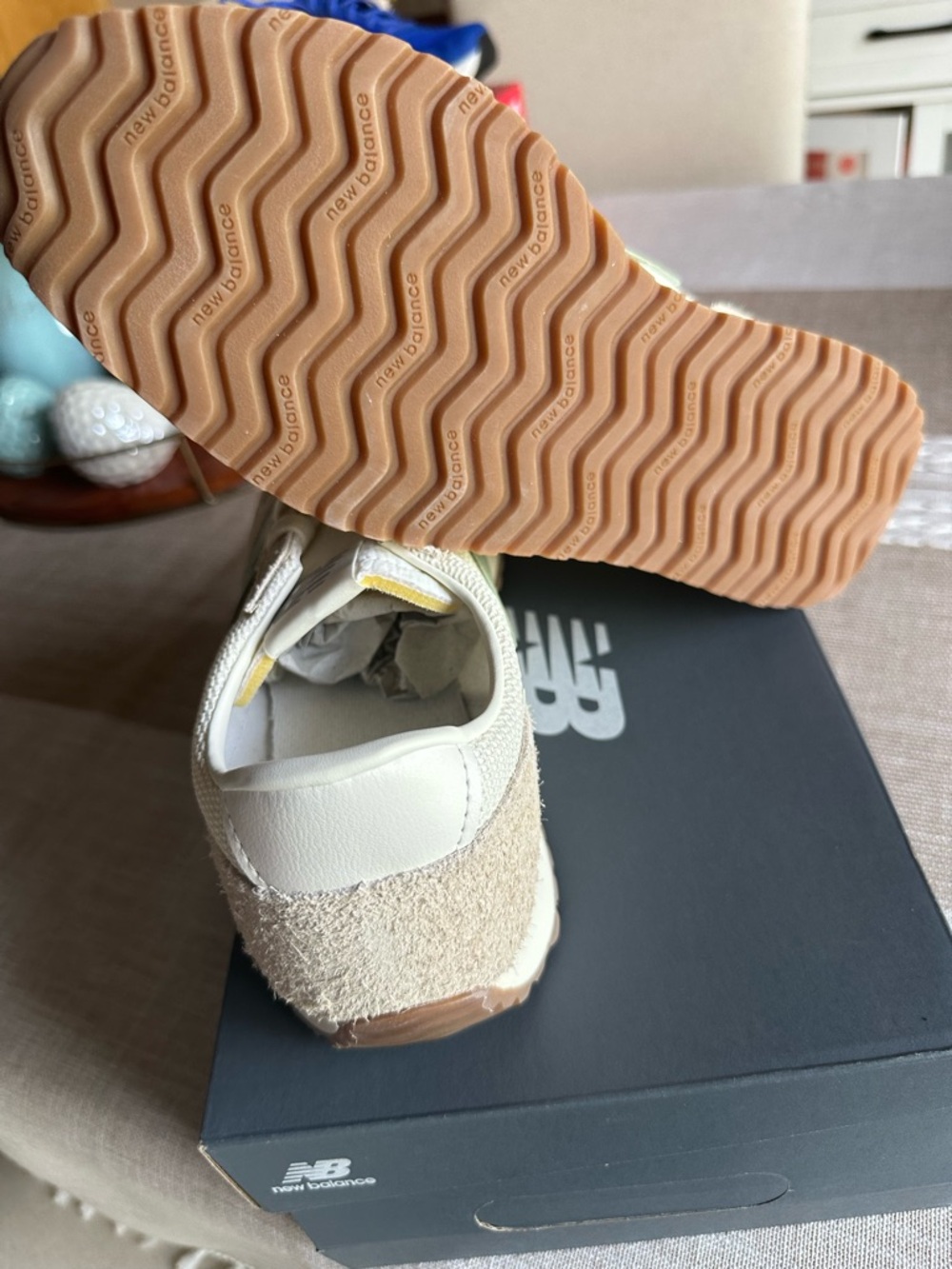 New Balance 471 Women’s 10.5 men’s 9 lifestyle sneaker - Picture 5 of 5
